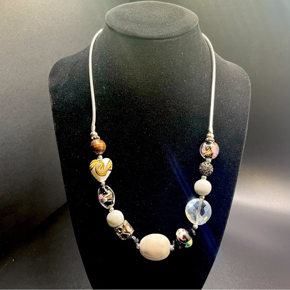 Jewelry - Lova Jewelry "Classic Glamour"
Hand-Blown Venetian Murano Glass
Necklace.